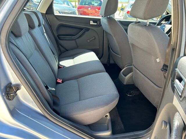 FORD FOCUS TREND 1.6 AUTO SPANISH LHD IN SPAIN ONLY 60000 MILES SUPERB 2007